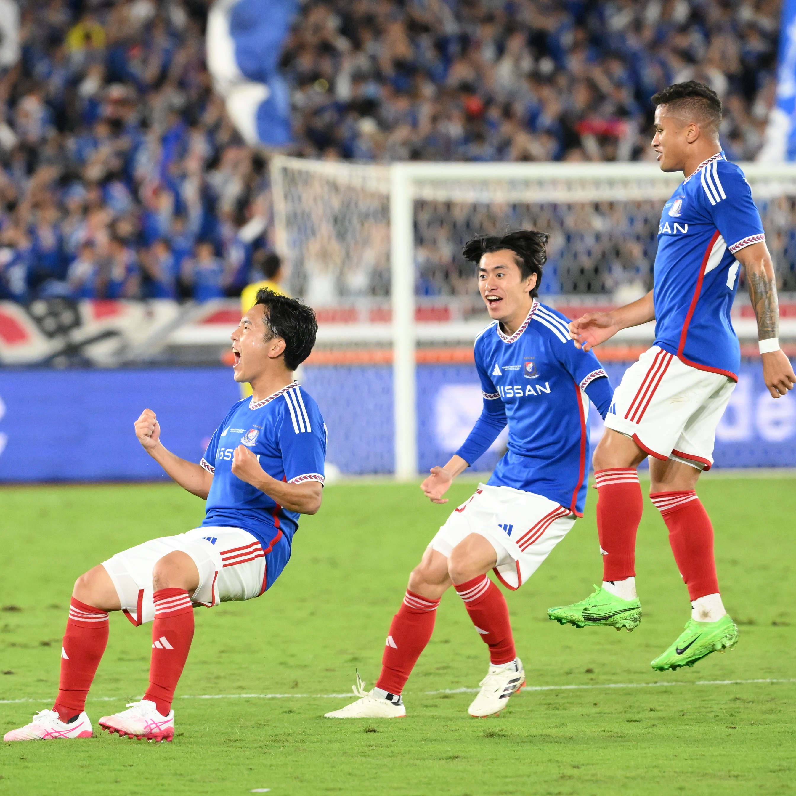 04. Yokohama F Marinos Fan Celebration.JPG