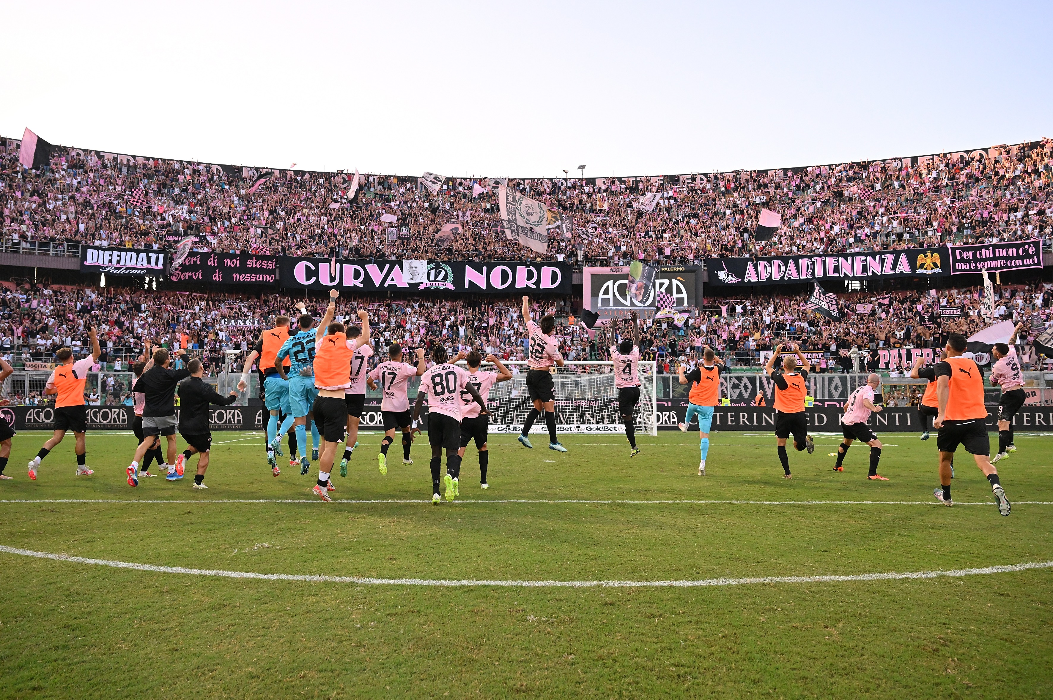 11. Palermo Players and Historic Fans.jpg